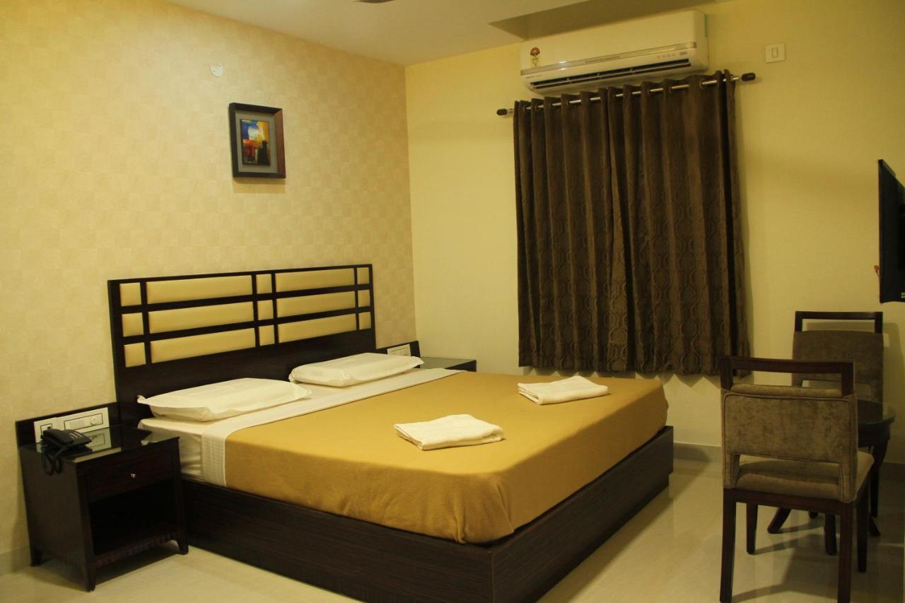 Hotel M.P Temples Inn Kumbakonam Buitenkant foto